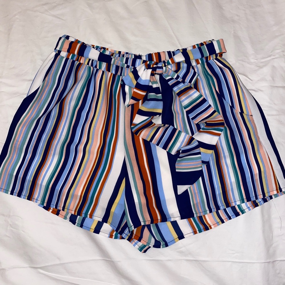 Flowy colorful stripped shorts